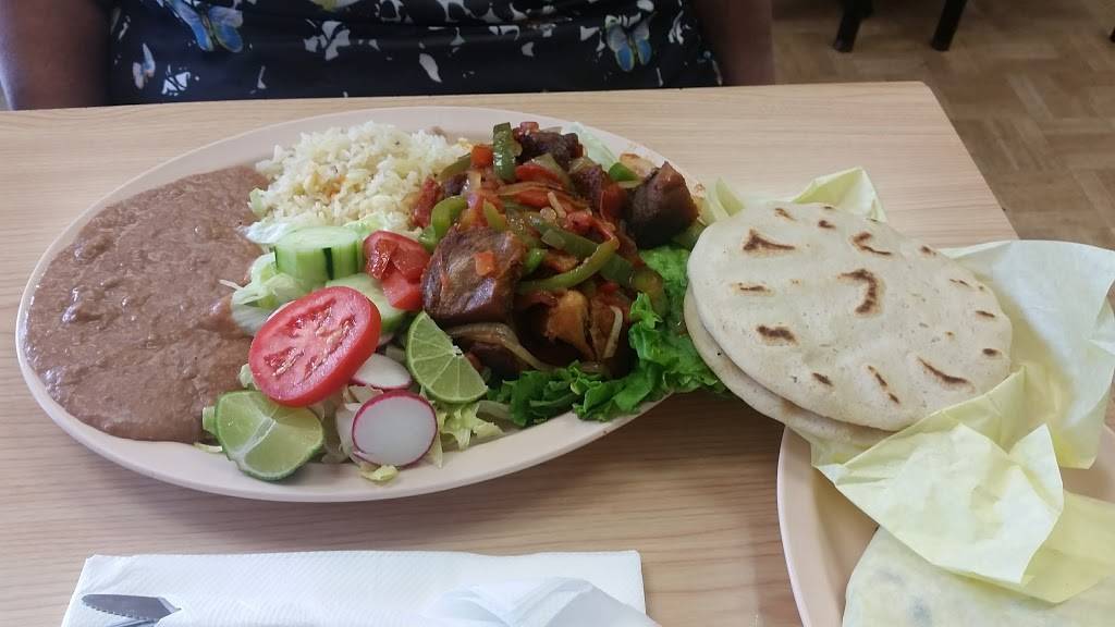 Glorias Pupuseria | restaurant | 7119 Seville Ave B, Huntington Park, CA 90255, USA | 3235539291 OR +1 323-553-9291