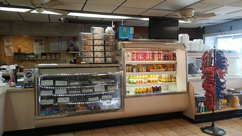 Ridge Country Deli | bakery | 1630 Middle Country Rd, Ridge, NY 11961, USA | 6319240338 OR +1 631-924-0338