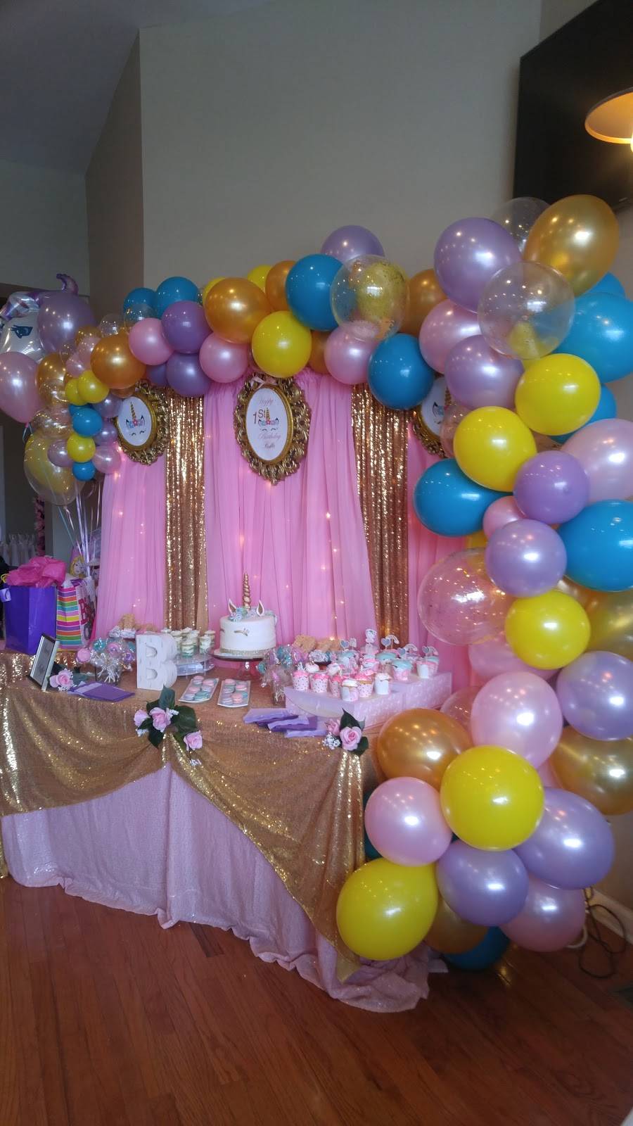 Skidoes | restaurant | 235 E 51st St, Chicago, IL 60615, USA | 7736905287 OR +1 773-690-5287