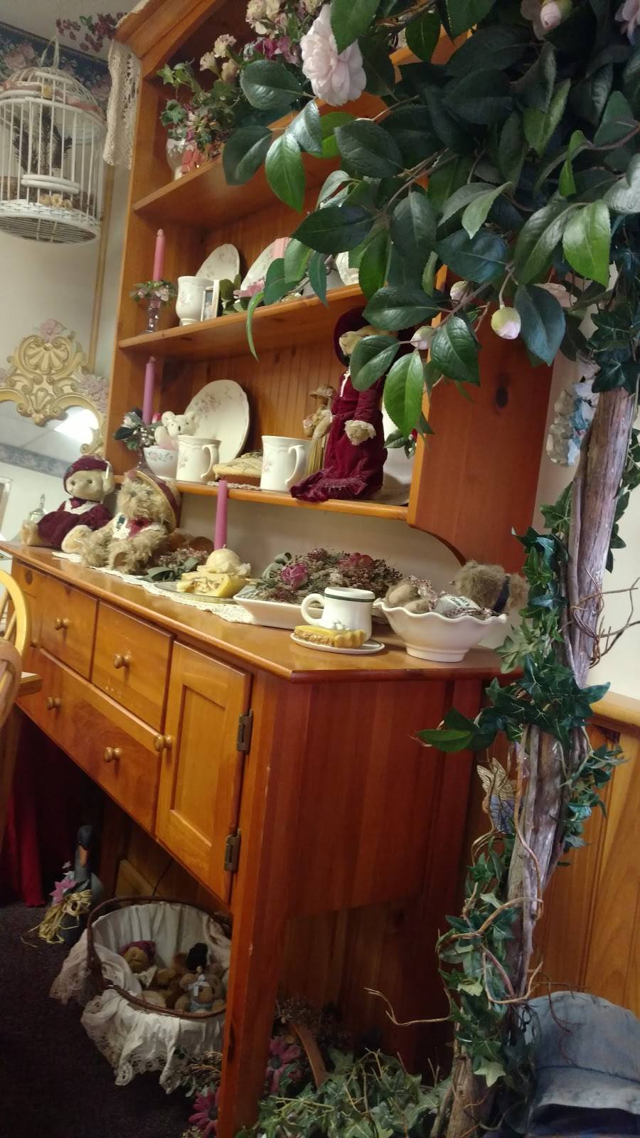 Lindas Corner Diner | restaurant | 1173 Auburn Rd, Locke, NY 13092, USA | 6075339810 OR +1 607-533-9810