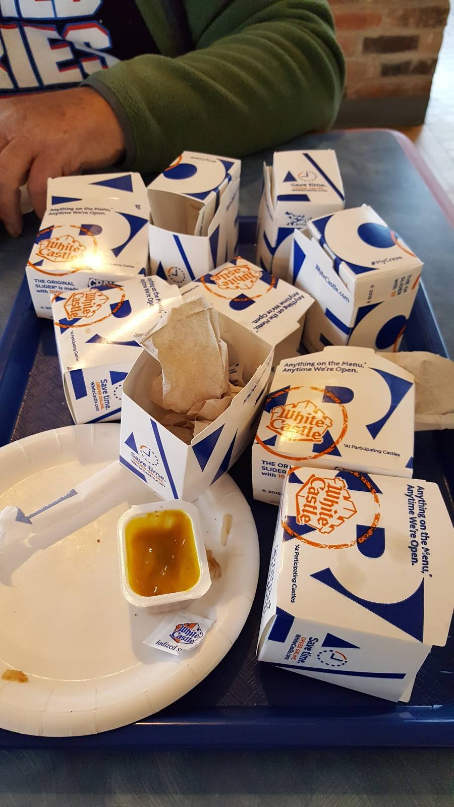 White Castle | restaurant | 241 Randall Rd, Lake in the Hills, IL 60156, USA | 8478546760 OR +1 847-854-6760