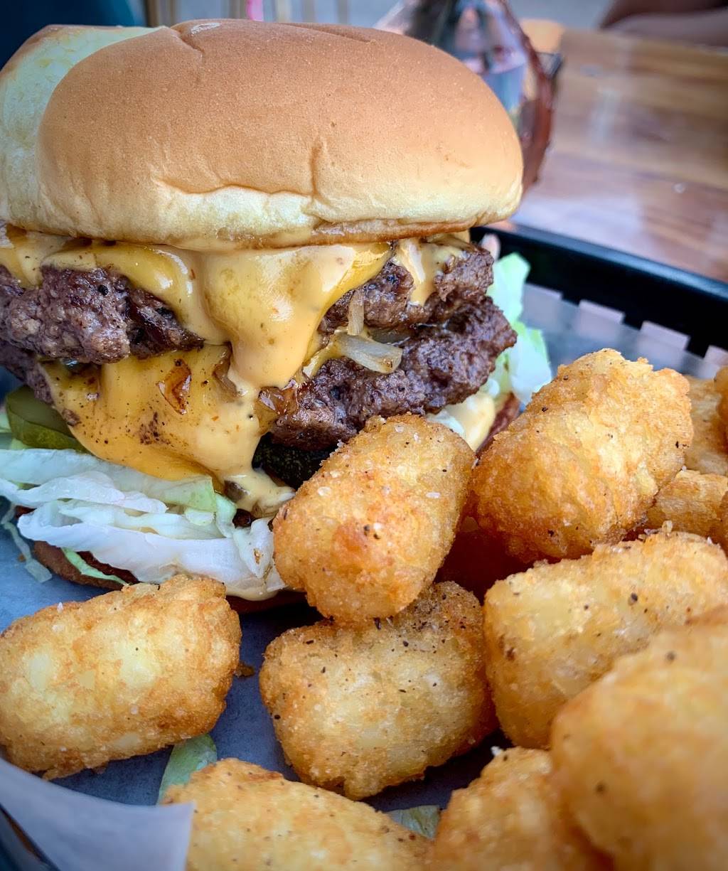 Sally Os | restaurant | 3531 Gough St, Baltimore, MD 21224, USA | 4106245631 OR +1 410-624-5631