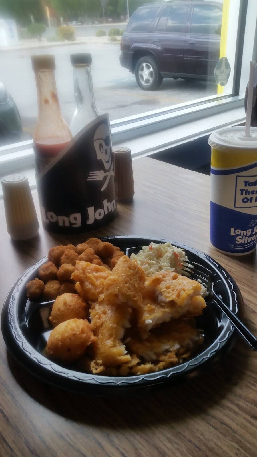 Long John Silvers | restaurant | 301 Sidney Baker St, Kerrville, TX 78028, USA | 2105910587 OR +1 210-591-0587