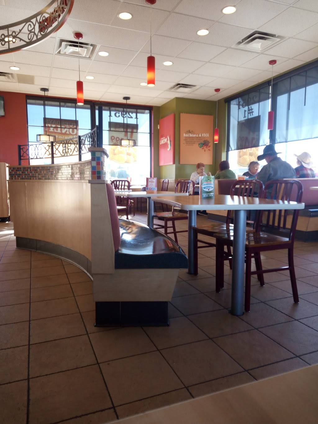 Popeyes Louisiana Kitchen | restaurant | 12951 Hesperia Rd, Victorville, CA 92395, USA | 7602437864 OR +1 760-243-7864