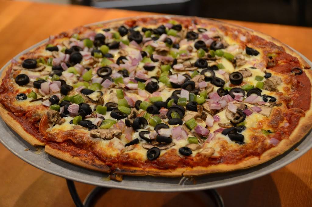 Park Avenue Pizza Company | restaurant | 121 Park Ave, Pewaukee, WI 53072, USA | 2626910503 OR +1 262-691-0503