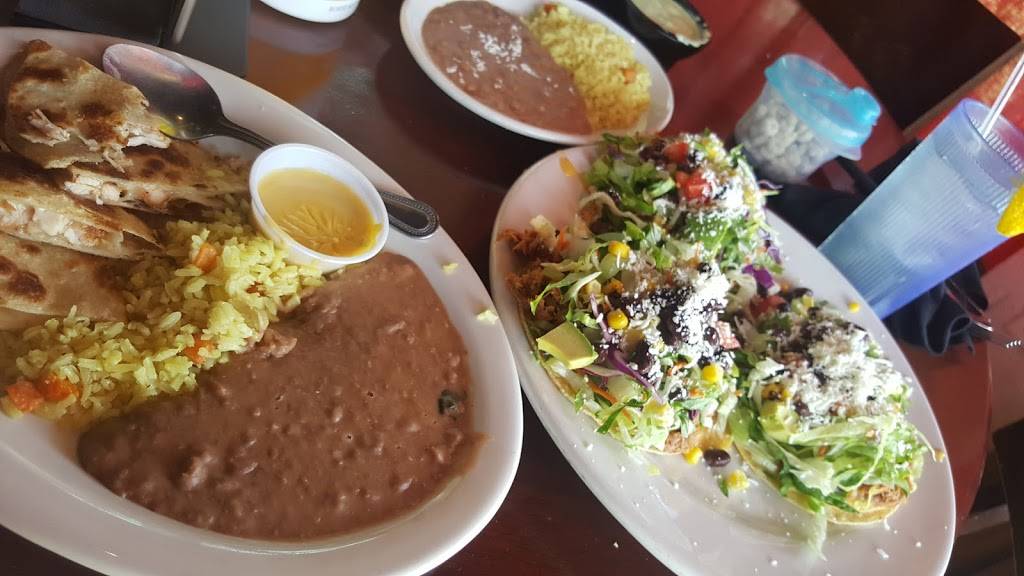 Gringos Mexican Kitchen | restaurant | 19330 I-45, Spring, TX 77373, USA | 8323813345 OR +1 832-381-3345