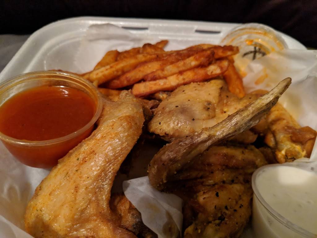 901 Wings | restaurant | 1515 Main St, Southaven, MS 38671, USA | 6623939016 OR +1 662-393-9016