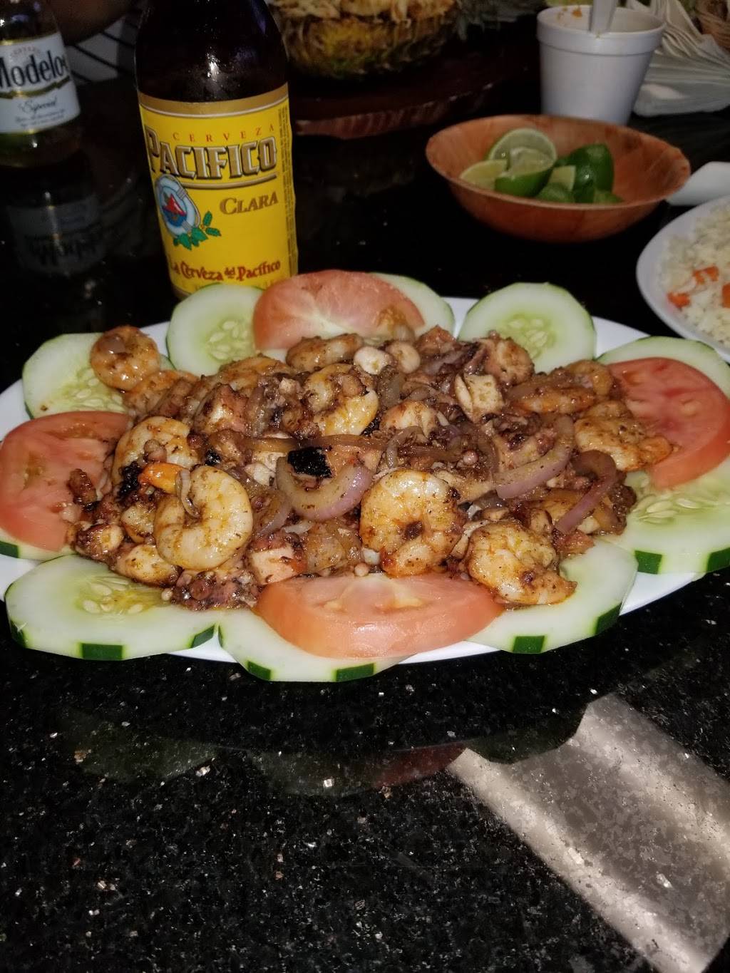 MARISCOS EL ABUELO Y YO | restaurant | 1234 S Cesar E Chavez Dr, Milwaukee, WI 53204, USA | 4145850005 OR +1 414-585-0005