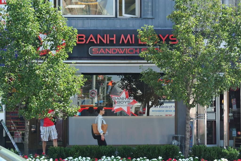 Banh Mi Boys | restaurant | 2365 Yonge St, Toronto, ON M4P 3J6, Canada | 6473453585 OR +1 647-345-3585