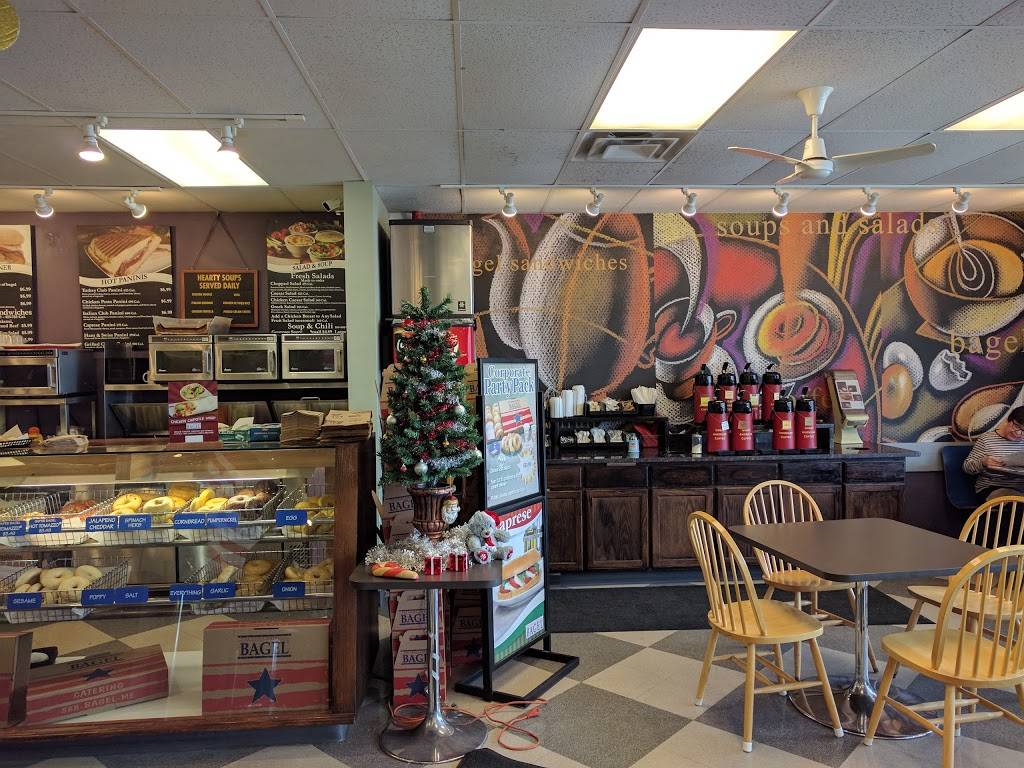 Great American Bagel | bakery | 617 Meacham Rd, Elk Grove Village, IL 60007, USA | 8475340959 OR +1 847-534-0959