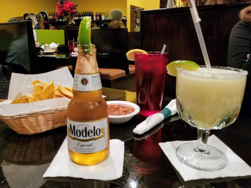 La Fogata Mexican Cuisine | restaurant | 11924 Forest Hill Blvd #28, Wellington, FL 33414, USA | 5614221641 OR +1 561-422-1641