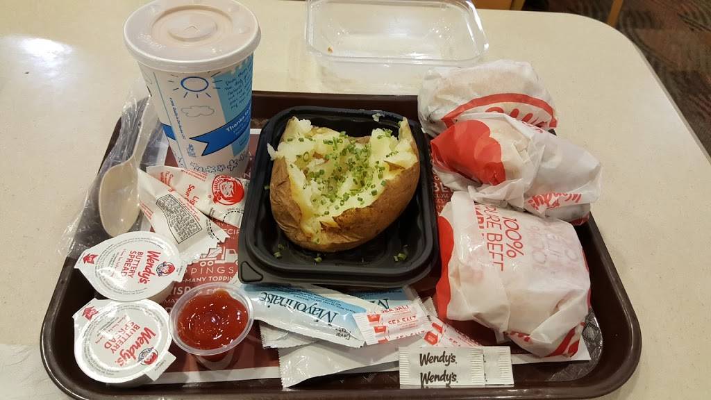 Wendys | restaurant | 2108 James E. Sauls Sr. Dr, Batavia, OH 45103, USA | 5134575684 OR +1 513-457-5684