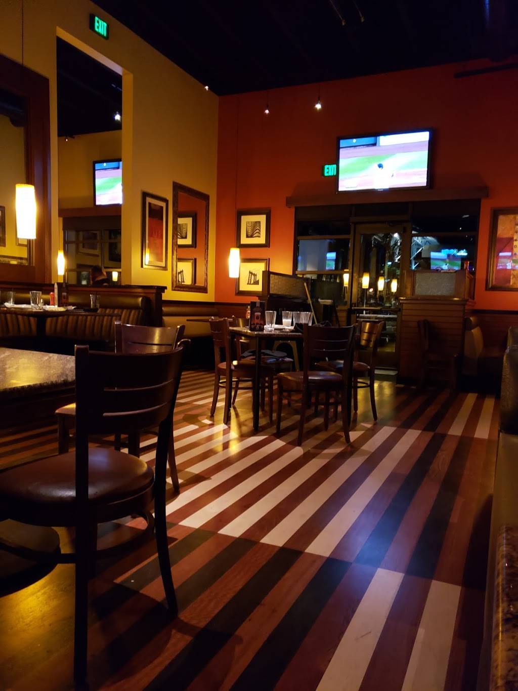 BJs Restaurant & Brewhouse | restaurant | 7211 166th Ave NE, Redmond, WA 98052, USA | 4253761560 OR +1 425-376-1560