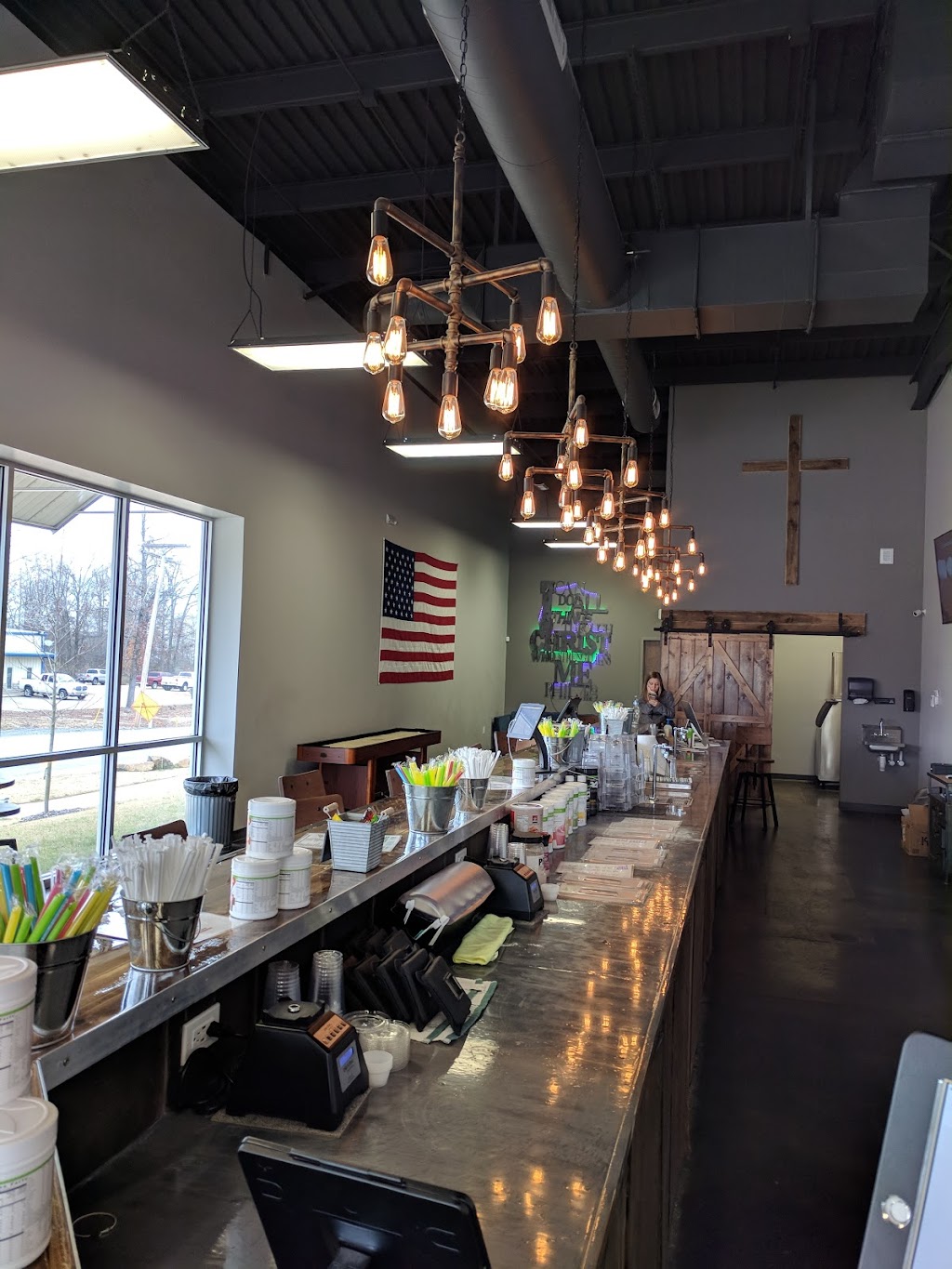 The Maumelle Hub | restaurant | 13300 Crystal Hill Rd, North Little Rock, AR 72113, USA | 5013969345 OR +1 501-396-9345