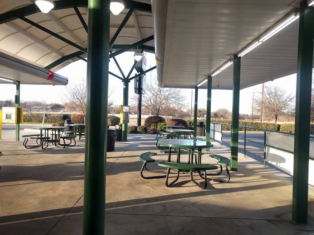 Sonic Drive-In | restaurant | 3701 Sycamore School Rd, Fort Worth, TX 76133, USA | 8173464600 OR +1 817-346-4600