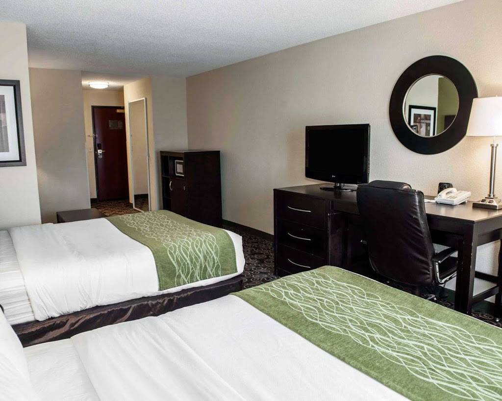 Comfort Suites West Indianapolis - Brownsburg | restaurant | 500 W Northfield Dr, Brownsburg, IN 46112, USA | 3178522000 OR +1 317-852-2000