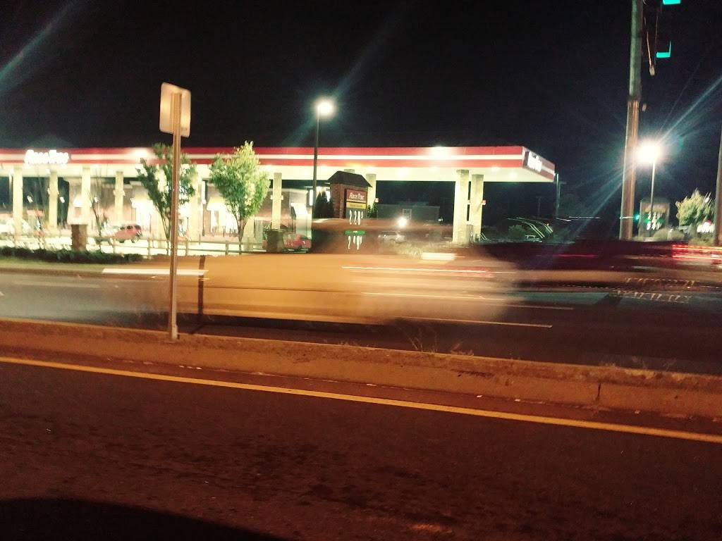 RaceTrac | bakery | 1545 Mansell Rd, Alpharetta, GA 30004, USA | 7709939224 OR +1 770-993-9224