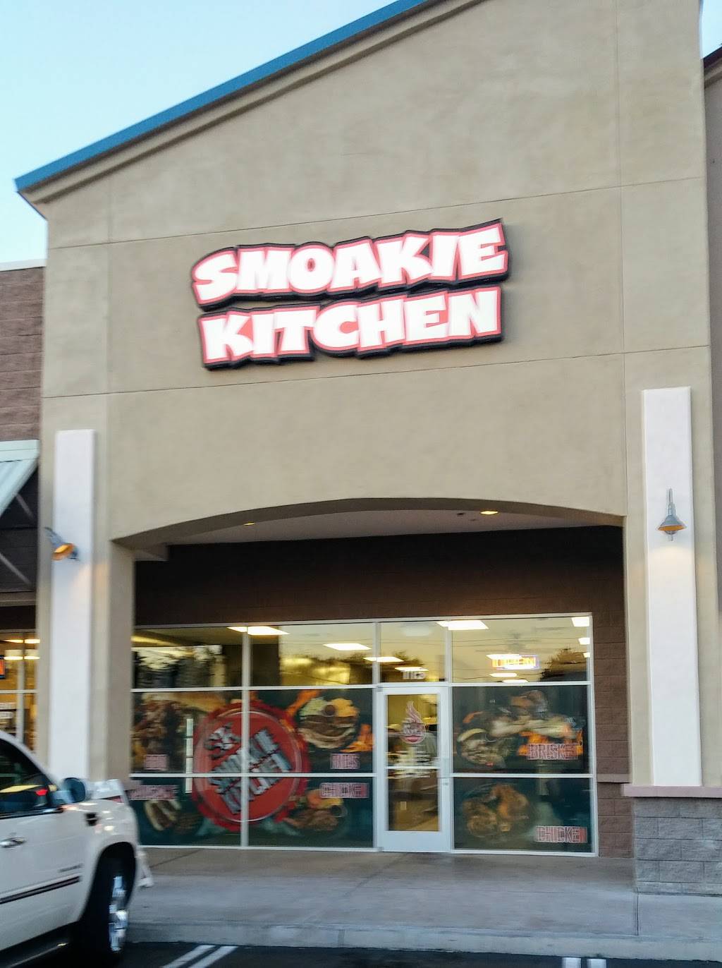Smoakie Kitchen | restaurant | 4920 W Baseline Rd #115, Laveen Village, AZ 85339, USA | 6026878070 OR +1 602-687-8070