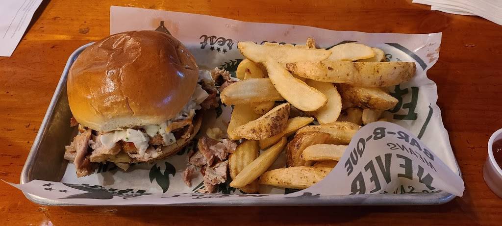 Famous Daves Bar-B-Que | restaurant | 7273 S, Plaza Center Dr, West Jordan, UT 84084, USA | 8012808844 OR +1 801-280-8844