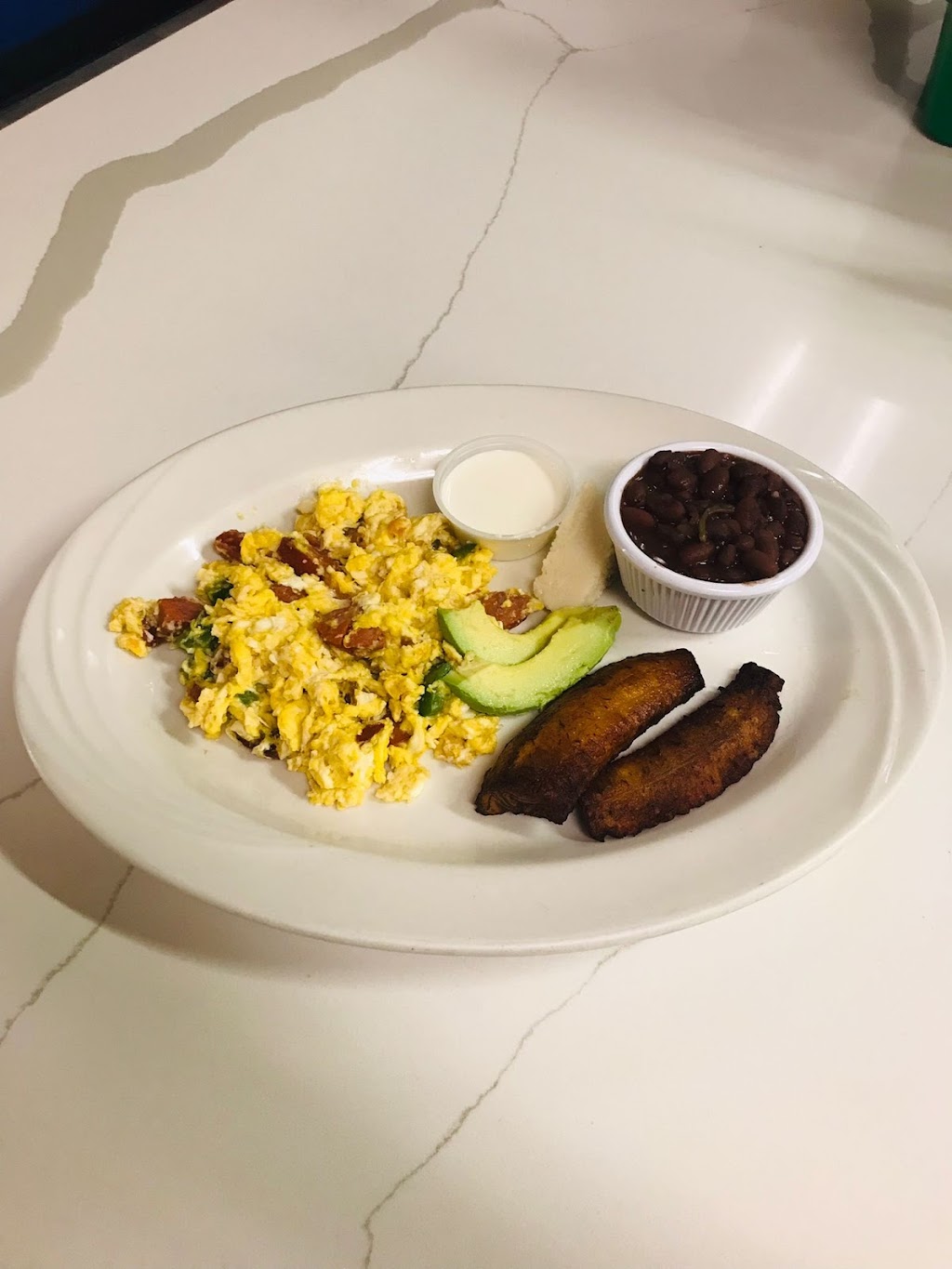 El Sabor Salvadoreño Restaurant | restaurant | 740 Waverly St, Framingham, MA 01702, USA | 5083096597 OR +1 508-309-6597