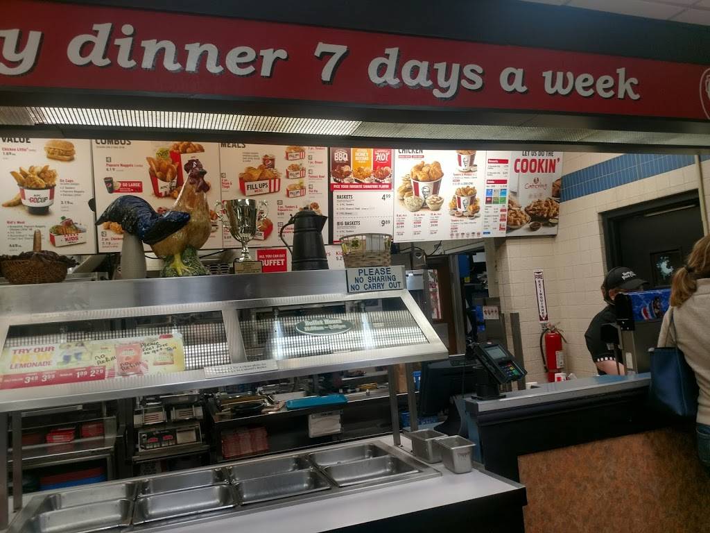 KFC | restaurant | 100 Walker St, Lexington, VA 24450, USA | 5404639622 OR +1 540-463-9622