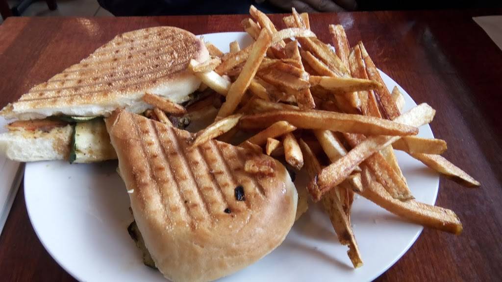 Livias Dish | restaurant | 1394 Main St, Worcester, MA 01603, USA | 5089268861 OR +1 508-926-8861