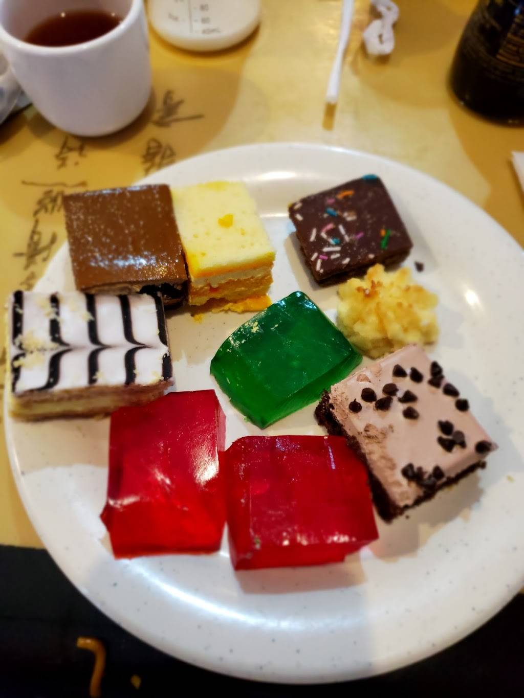 Jumbo Buffet | restaurant | 2731 S Hurstbourne Pkwy, Louisville, KY 40220, USA | 5024950028 OR +1 502-495-0028