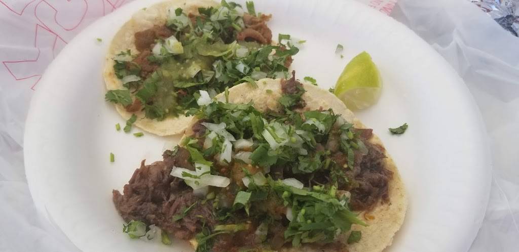 Taqueiros Ming | restaurant | 3698 Ming Ave, Bakersfield, CA 93309, USA | 6618086336 OR +1 661-808-6336