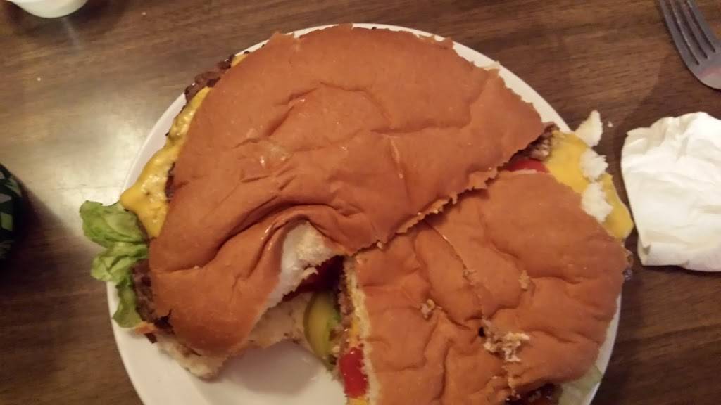 Williamson Tavern | restaurant | 108 W South St, Chariton, IA 50049, USA | 6418623615 OR +1 641-862-3615