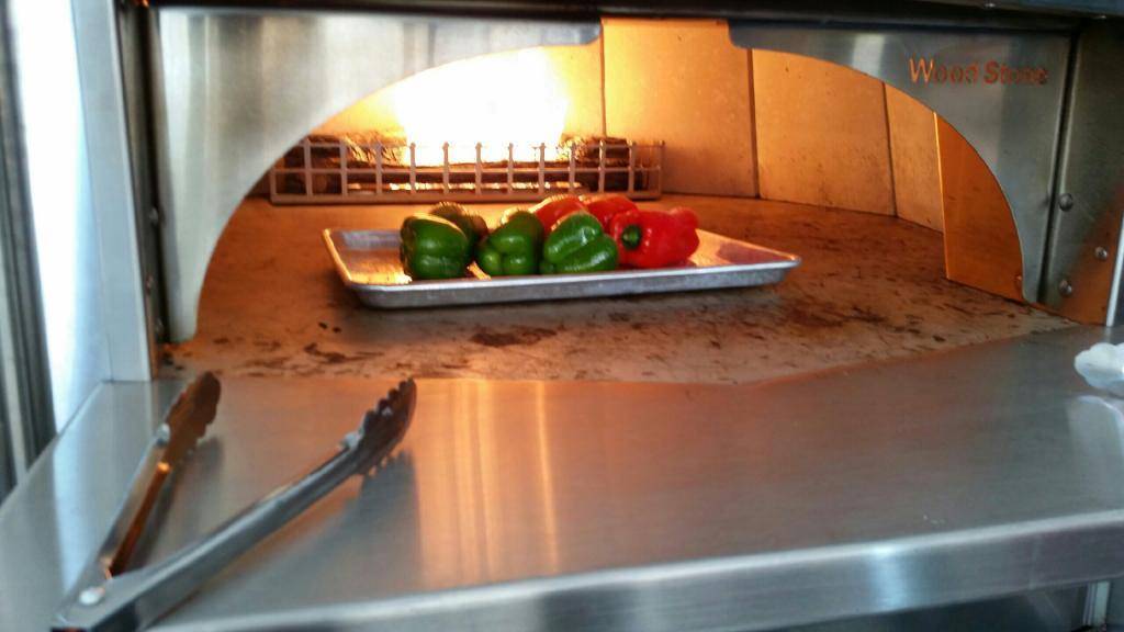 Magoos Pizza | restaurant | 1875 University Ave, Dubuque, IA 52001, USA | 5638450604 OR +1 563-845-0604