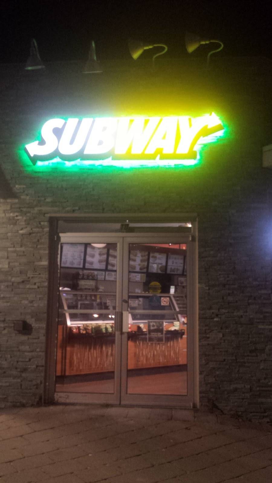 Subway | restaurant | 10 Main St, Wasaga Beach, ON L9Z 2K3, Canada | 5199951401 OR +1 519-995-1401