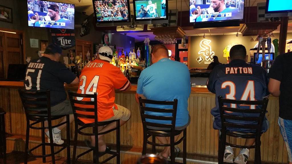 Longshots | restaurant | 1609 W Jefferson St, Joliet, IL 60435, USA | 8152805569 OR +1 815-280-5569