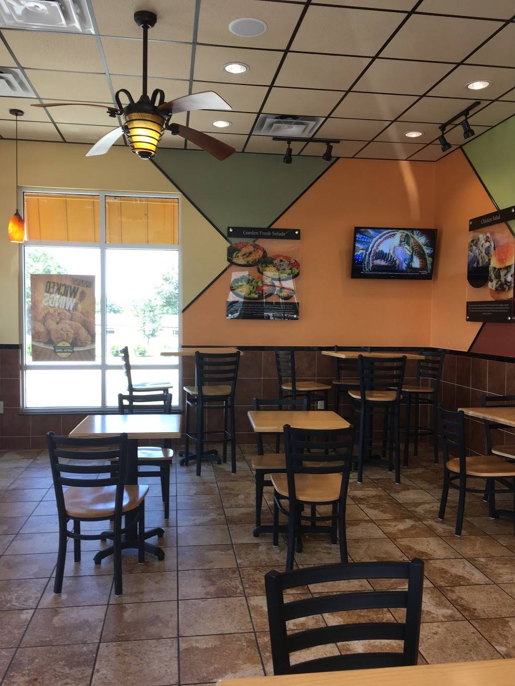 Golden Chick | meal takeaway | 5010 S Hwy 360, #360, Grand Prairie, TX 75052, USA | 2142350096 OR +1 214-235-0096