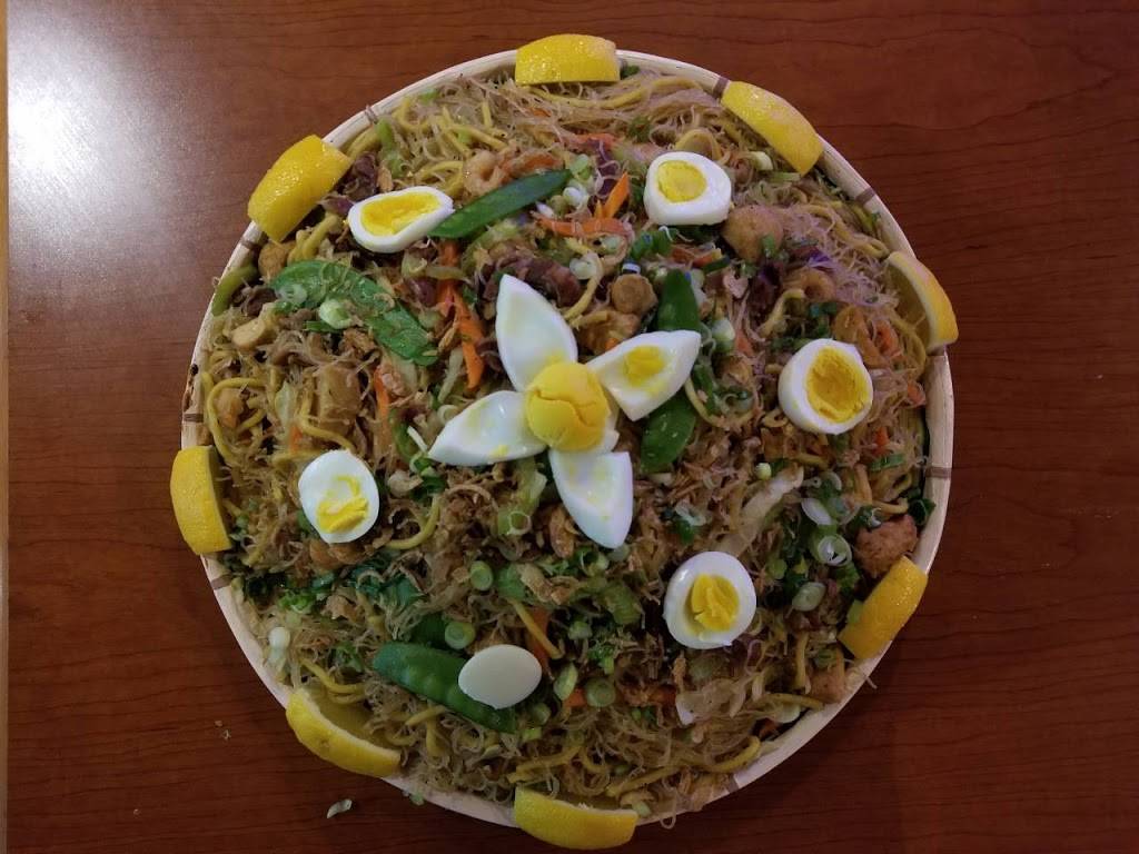 Robes Bar & Lounge | restaurant | 3022 Bathurst St, North York, ON M6B 3B6, Canada | 4165519890 OR +1 416-551-9890