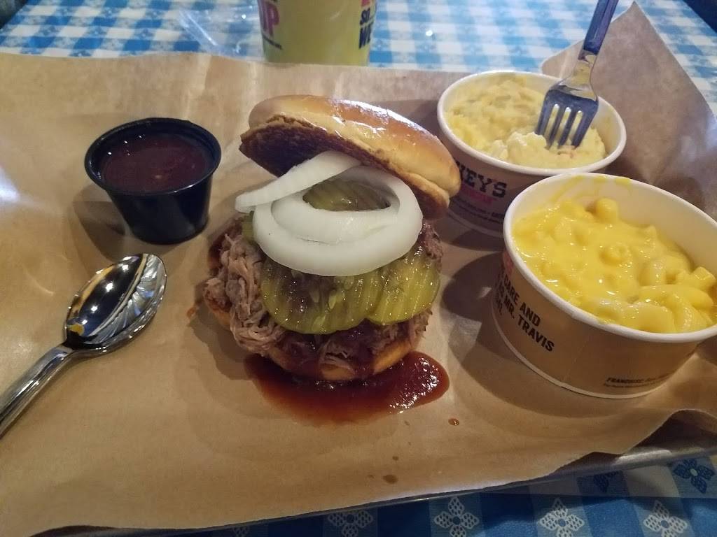 Dickeys Barbecue Pit | restaurant | 15338 Harlan Rd, Lathrop, CA 95330, USA | 2096241612 OR +1 209-624-1612