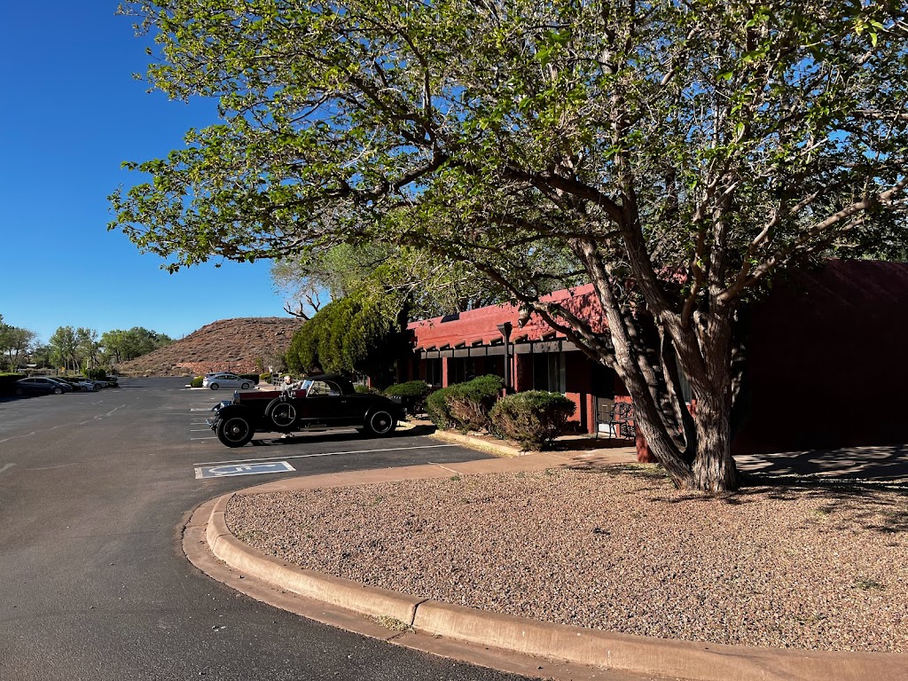 Thunderbird Lodge | restaurant | Rte 7, Chinle, AZ 86503, USA | 9286745842 OR +1 928-674-5842