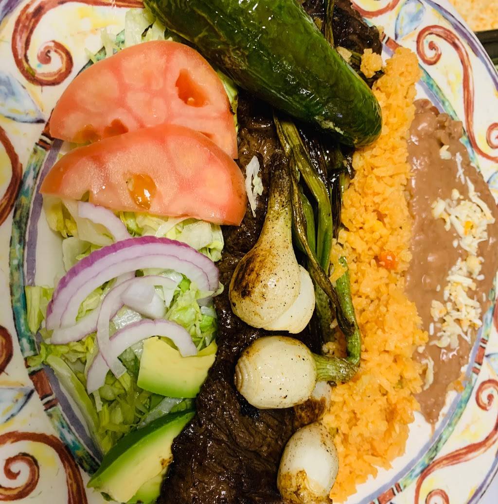 Fiesta en Tuxpan Mexican Grill | restaurant | 4949 Oakton St, Skokie, IL 60077, USA | 8479834491 OR +1 847-983-4491