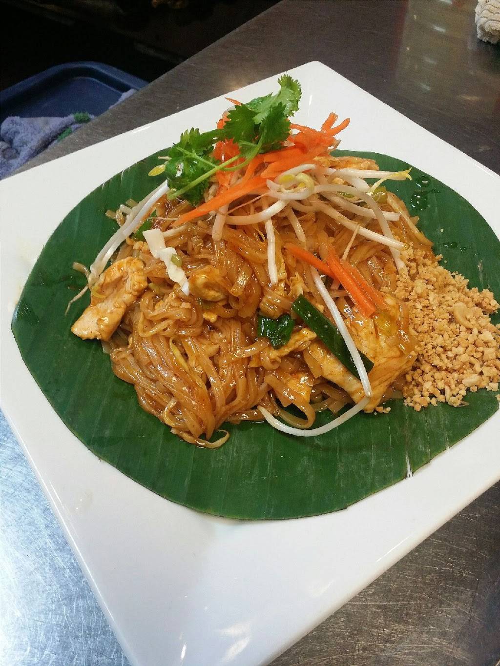 Pad Thai | restaurant | 14319 Metcalf Ave, Overland Park, KS 66223, USA | 9136854500 OR +1 913-685-4500