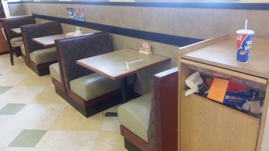 Dairy Queen Grill & Chill | restaurant | 829 W Main St, Gaylord, MI 49735, USA | 9897313298 OR +1 989-731-3298