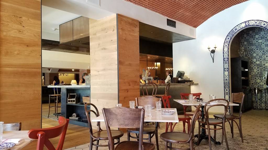 Dorrego’s | restaurant | 150 E Houston St, San Antonio, TX 78205, USA | 2102308454 OR +1 210-230-8454