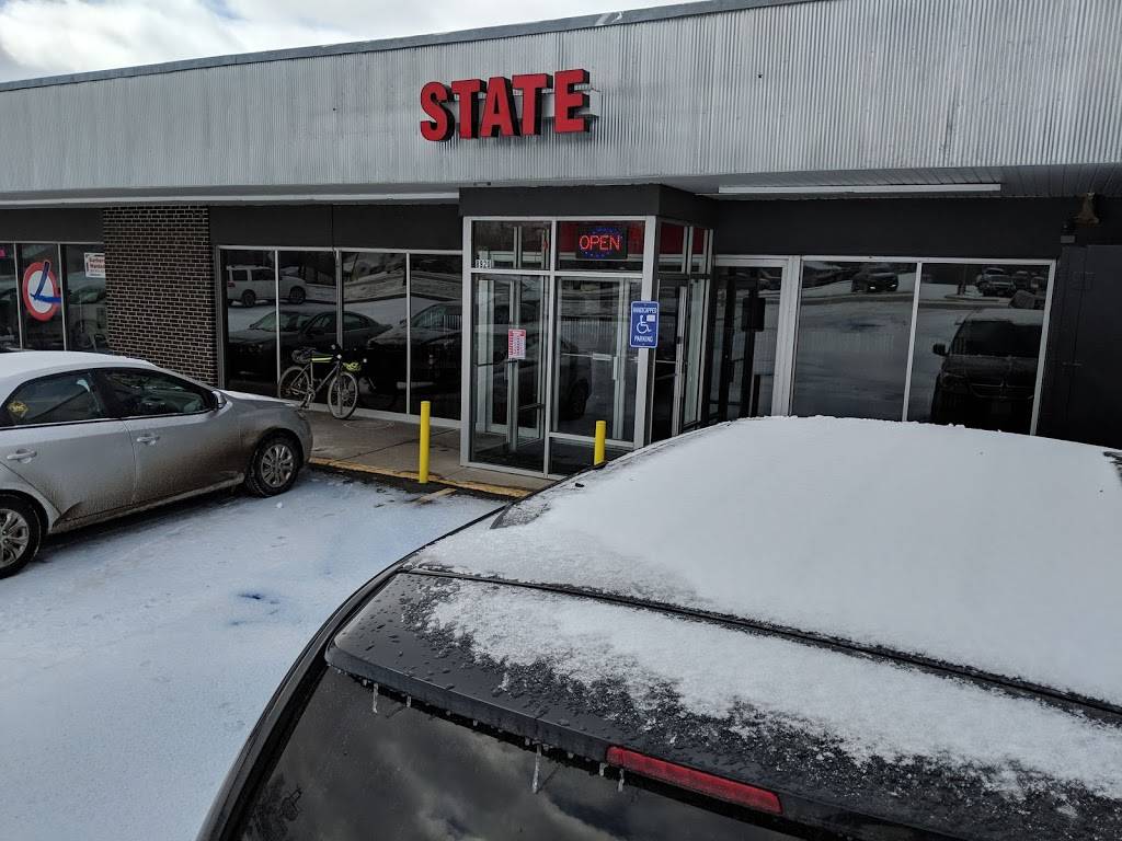 Burger State | restaurant | 8920 Wornall Rd, Kansas City, MO 64114, USA | 8162148551 OR +1 816-214-8551