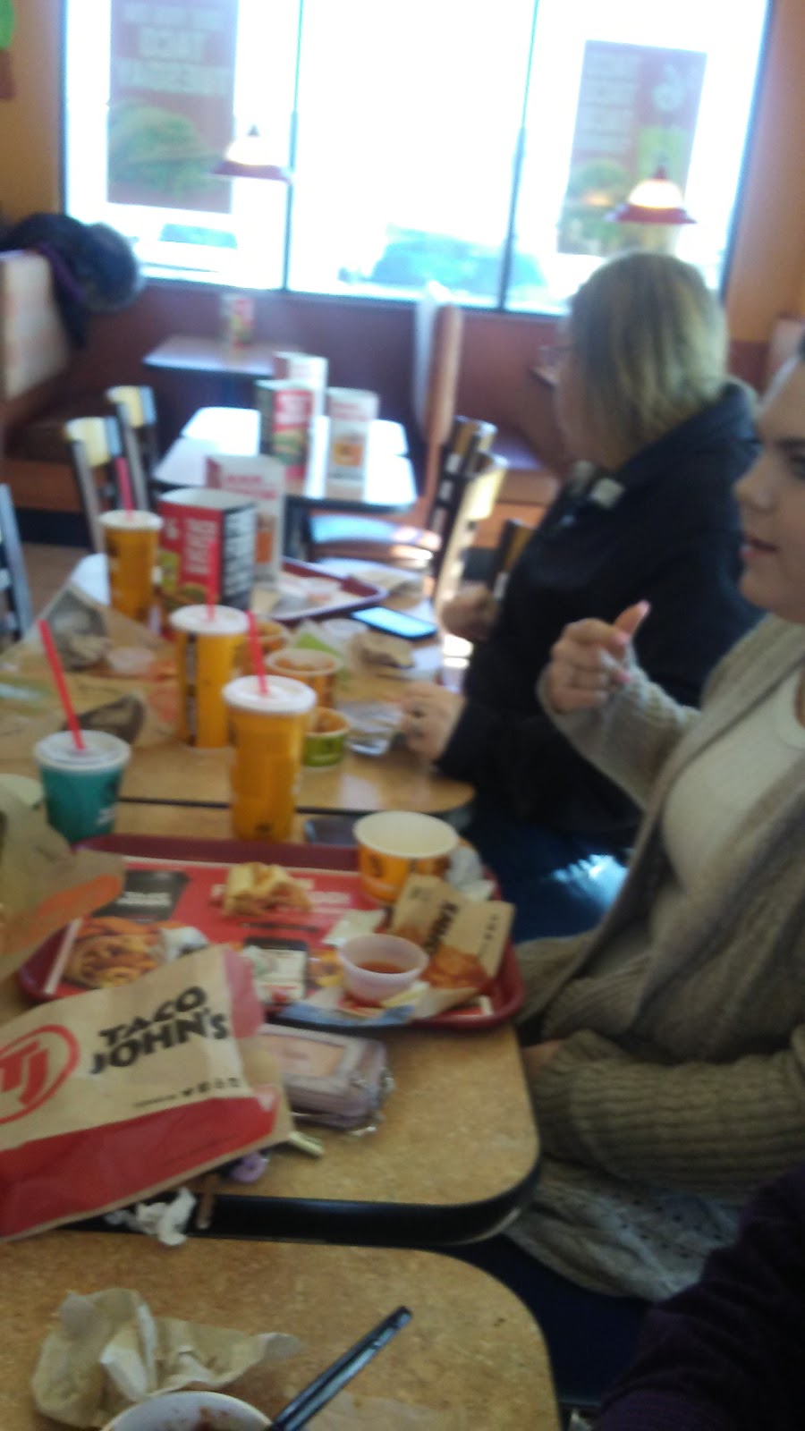 Taco Johns | restaurant | 2111 27th St, Sioux City, IA 51104, USA | 7122558709 OR +1 712-255-8709