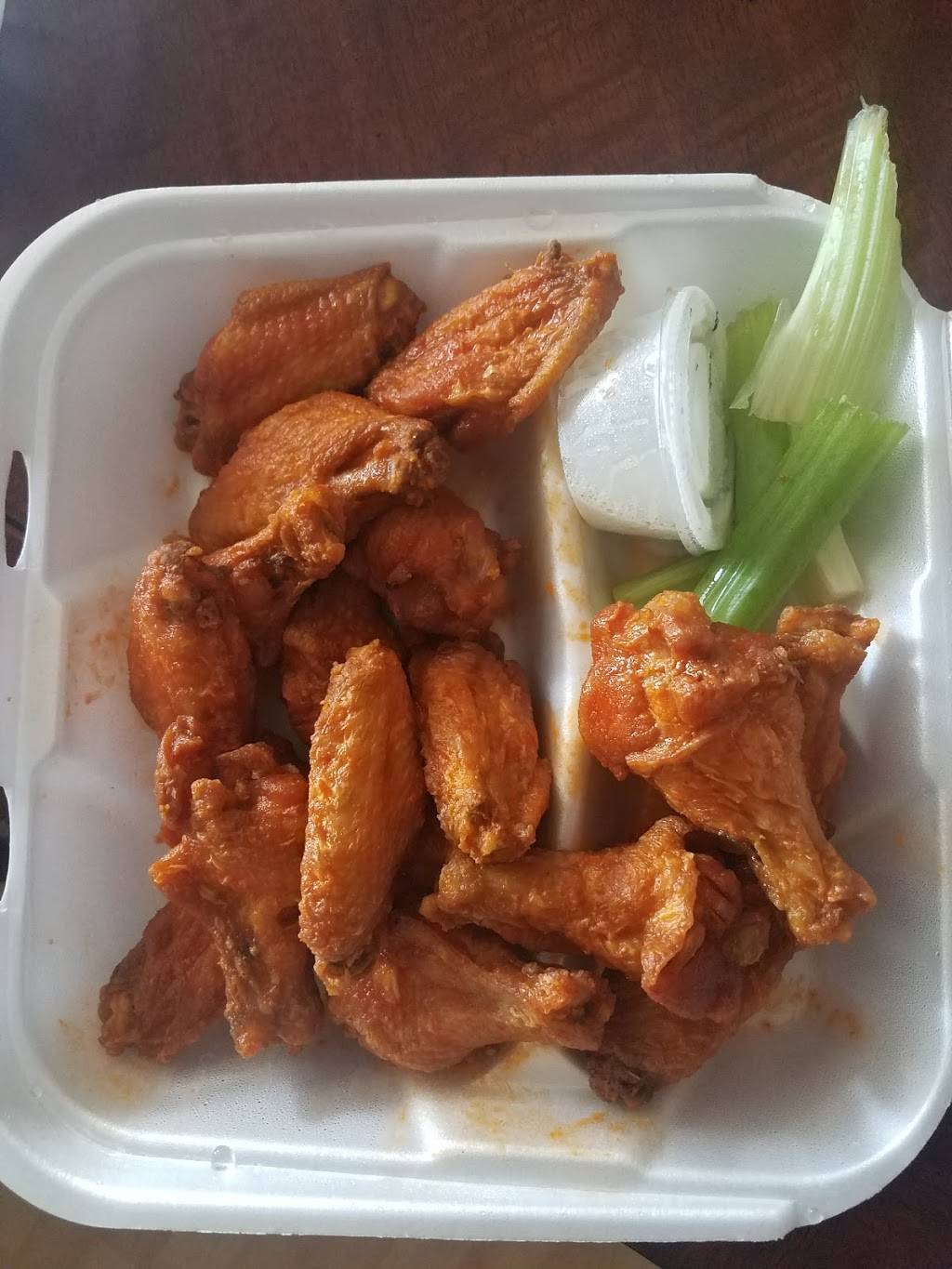 Flyers Wings & Grill | restaurant | 5621 W Colonial Dr, Orlando, FL 32808, USA | 4072979464 OR +1 407-297-9464