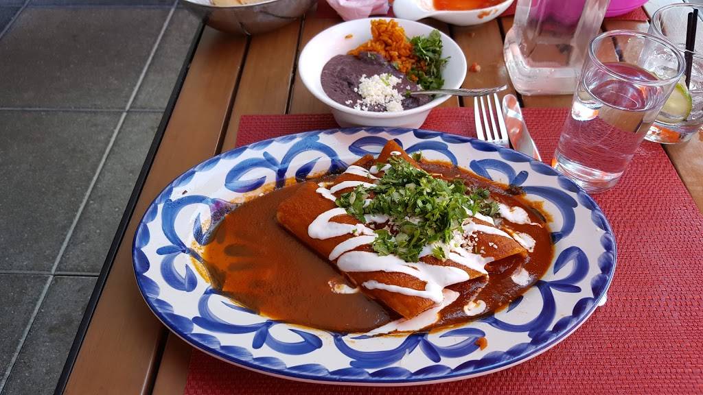 Rosa Mexicano | restaurant | 153 Waterfront St, Oxon Hill, MD 20745, USA | 3015671005 OR +1 301-567-1005