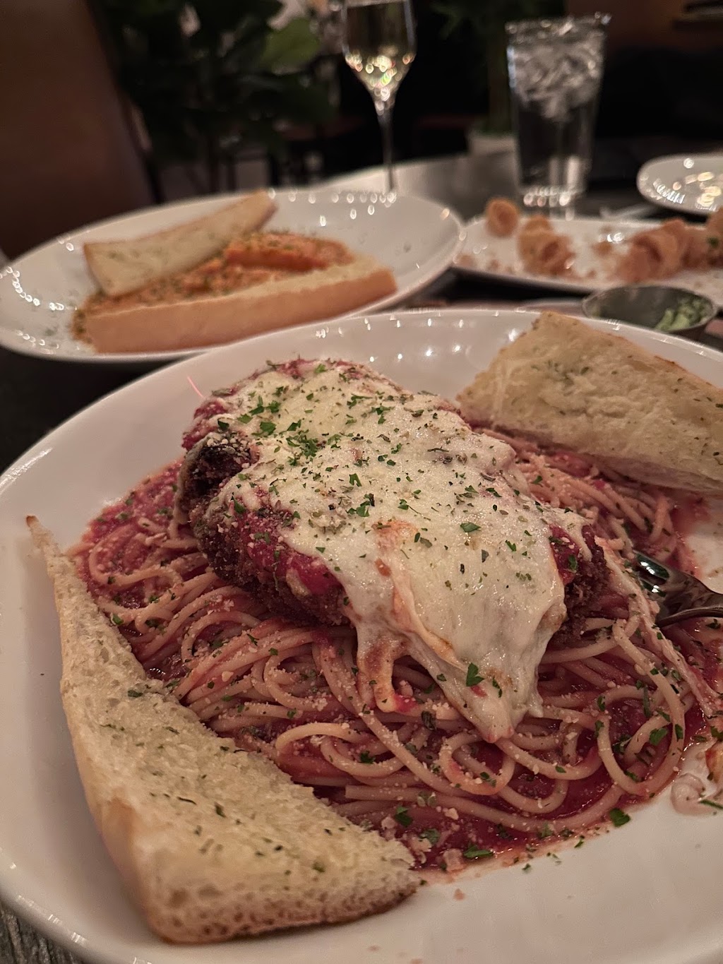 Goat & Vine Restaurant + Winery | restaurant | 195 Remington Blvd, Bolingbrook, IL 60440, USA | 6306340333 OR +1 630-634-0333