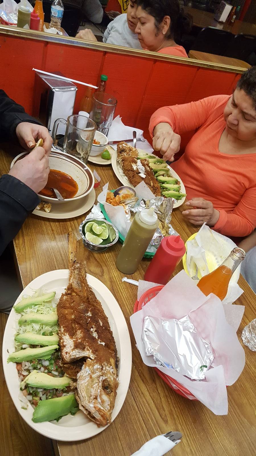 Taqueria Guerrero #1 | restaurant | 205 W Water St, Waukegan, IL 60085, USA | 8472449051 OR +1 847-244-9051