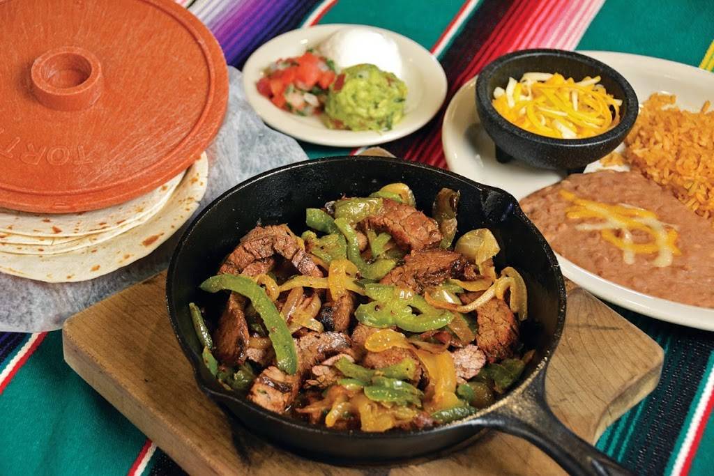 Teds Cafe Escondido | restaurant | 700 N Interstate Dr, Norman, OK 73072, USA | 4053078337 OR +1 405-307-8337