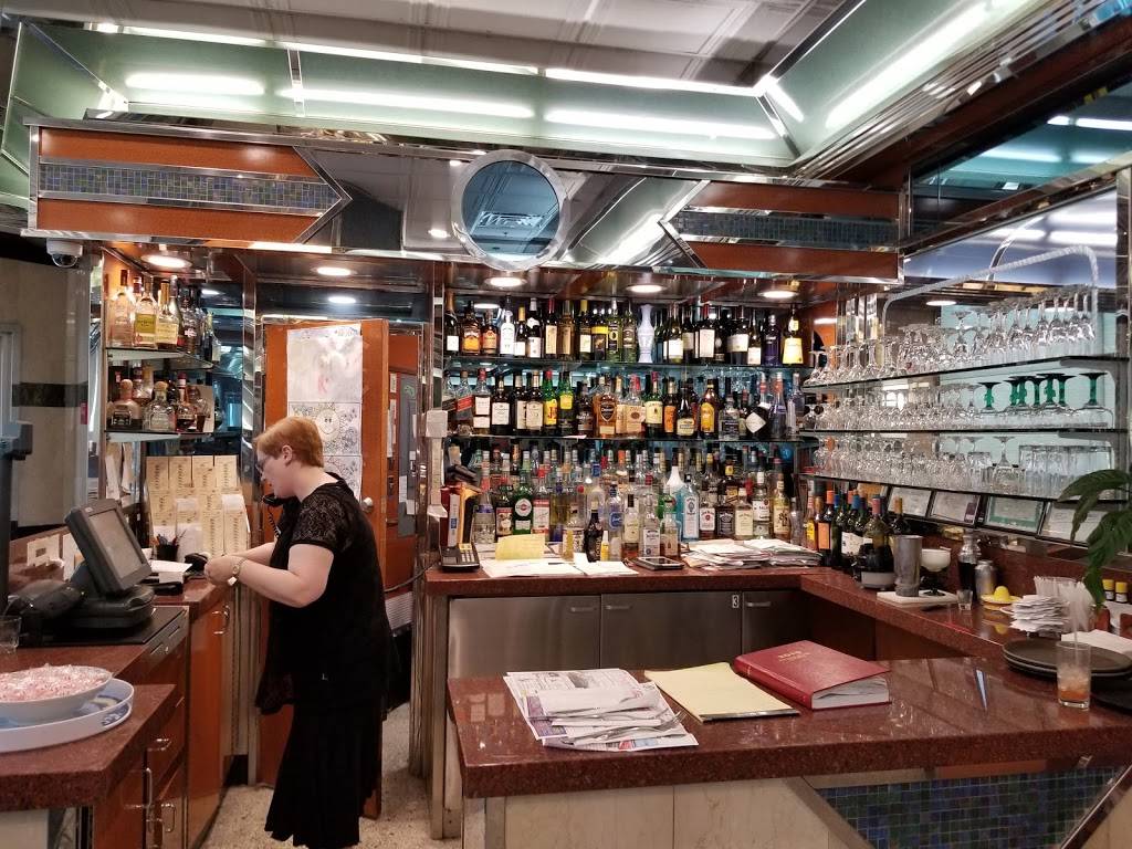 Nautilus Diner | restaurant | 1709 Transportation Dr, Crofton, MD 21114, USA | 4104518515 OR +1 410-451-8515