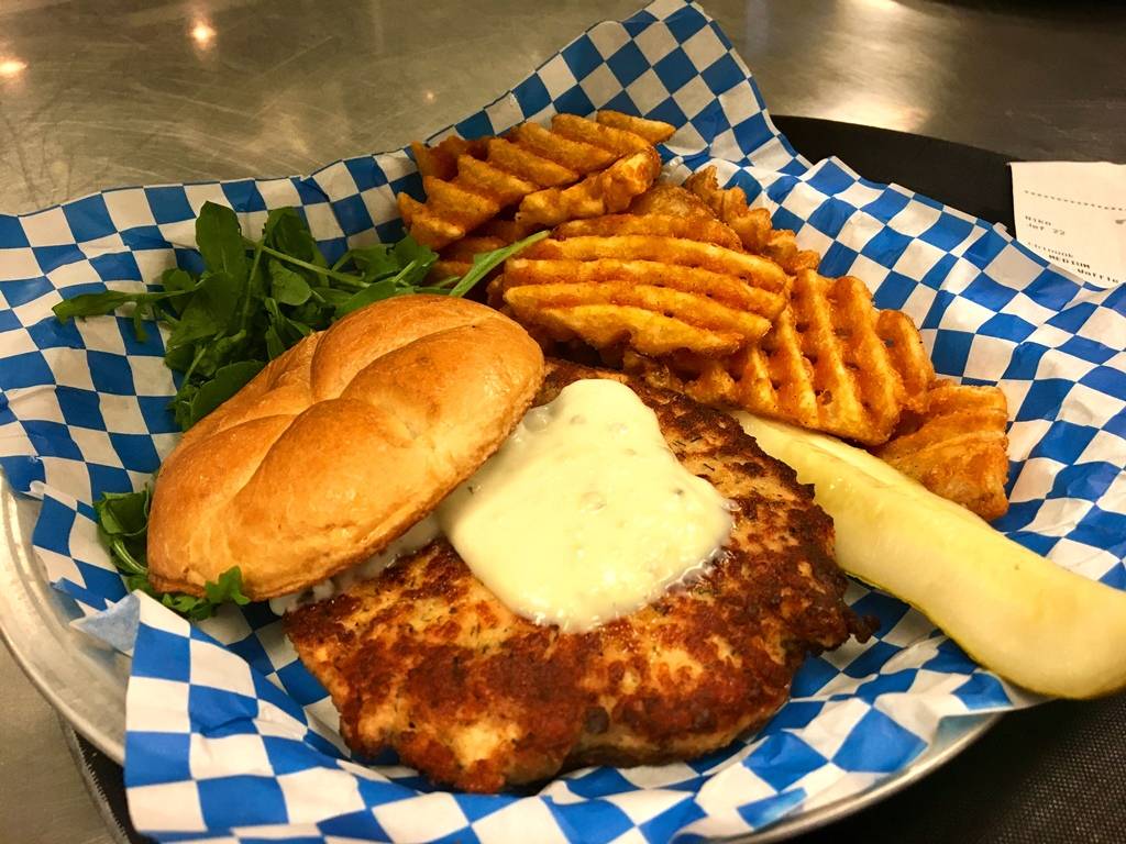 Point Burger Bar Middleton | restaurant | 2259 Deming Way, Middleton, WI 53562, USA | 6088242011 OR +1 608-824-2011