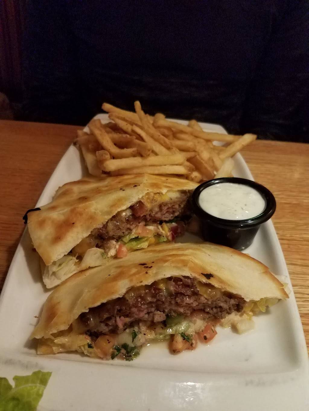 Applebees Grill + Bar | restaurant | 2152 Burnsville Center, Burnsville, MN 55306, USA | 9524352545 OR +1 952-435-2545